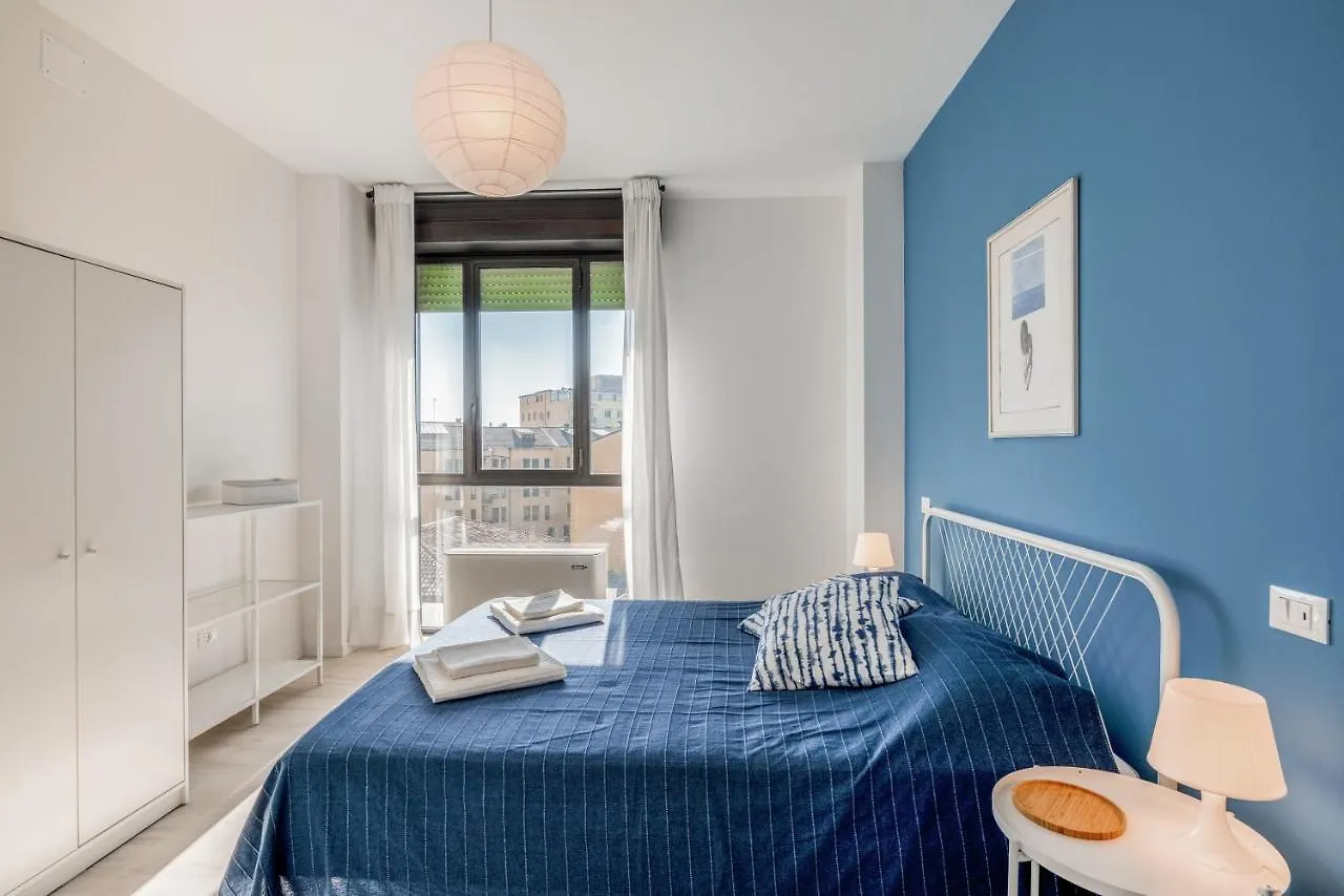 Family & Friends Rooms With Shared Bathroom بادوفا شقة