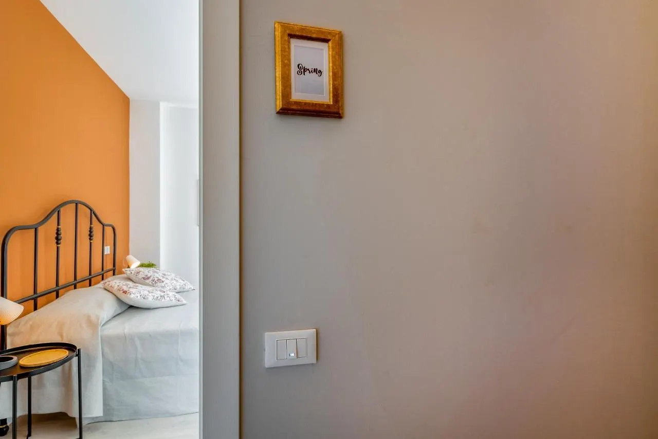 Family & Friends Rooms With Shared Bathroom بادوفا إيطاليا